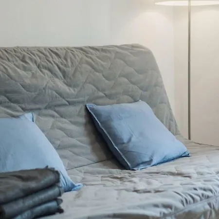 Helle, Freundliche Mitten In Apartman *